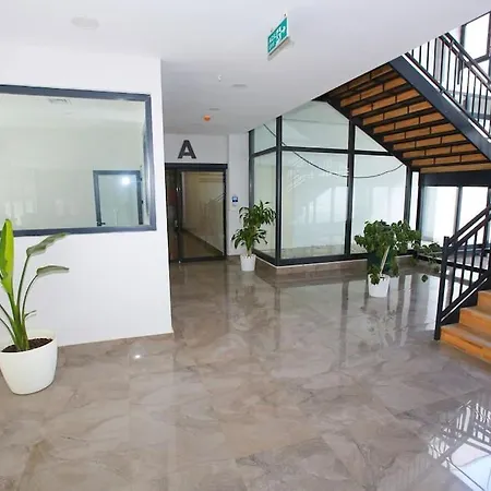 Lovely 1-bedroom Near Mall Of Διαμέρισμα Κωνσταντινούπολη