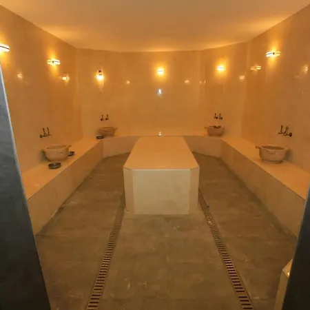 Lovely 1-bedroom Near Mall Of Διαμέρισμα *